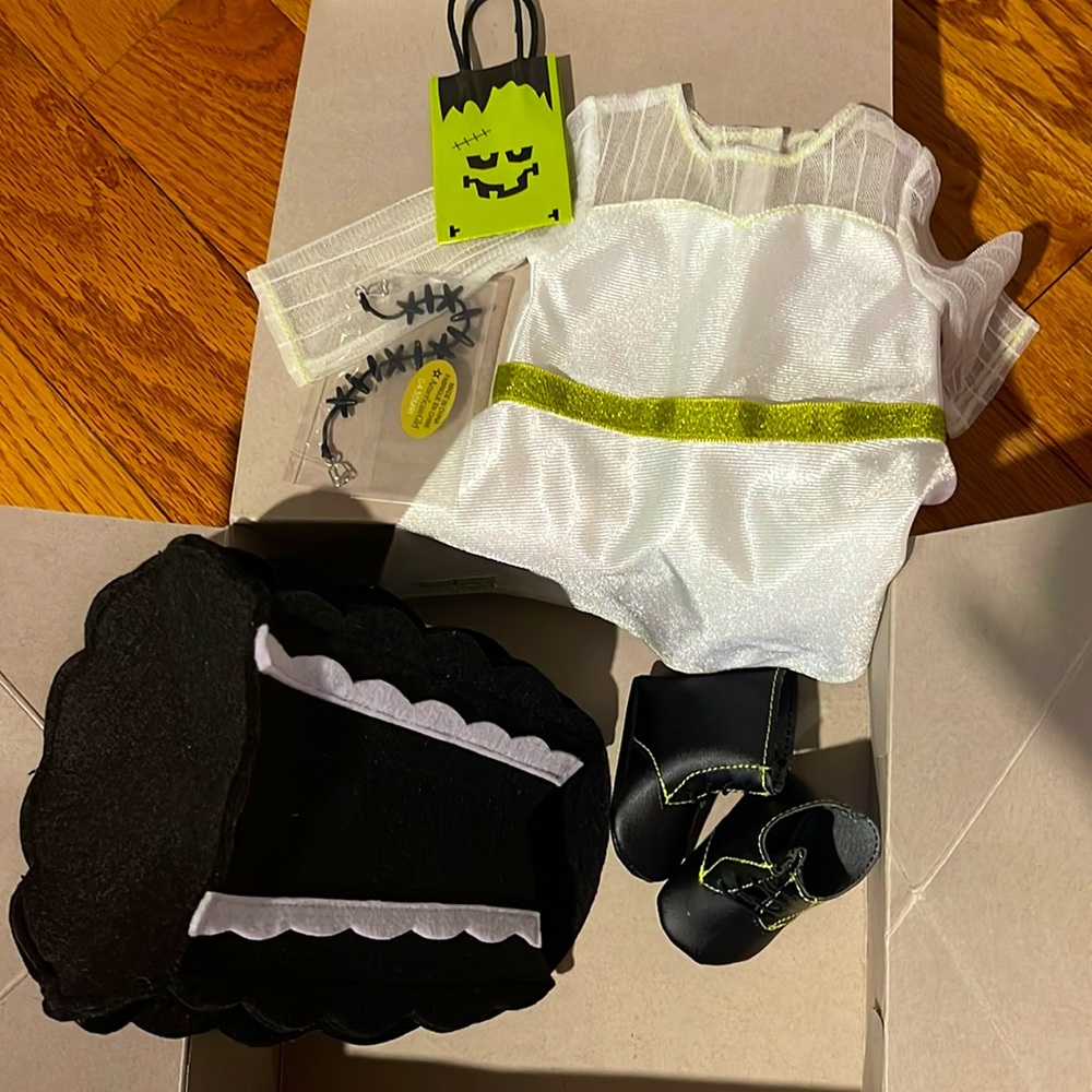 NEW American Girl Mod Monster Doll Costume